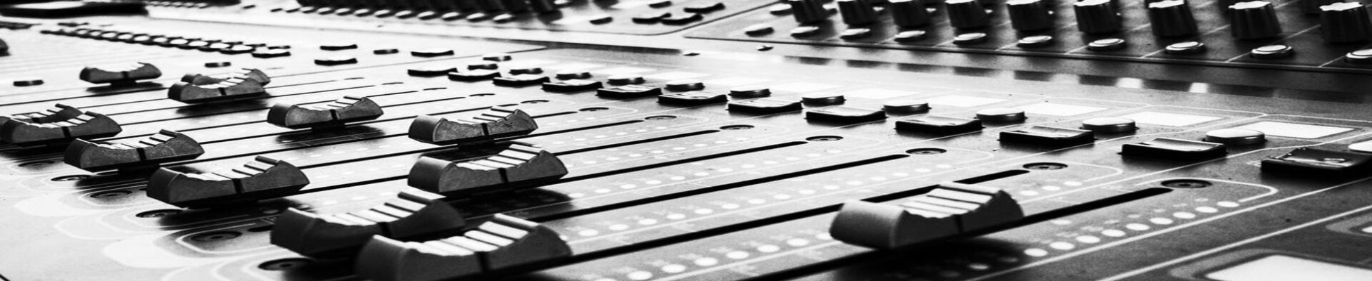 how-to-record-a-song-in-a-studio (1) (1)